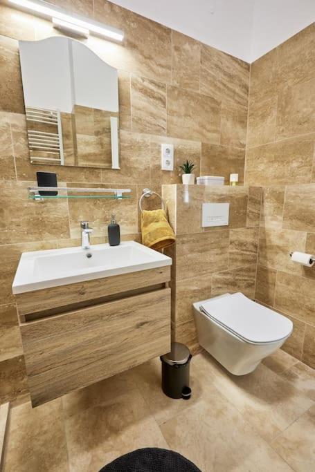 Varfal Apartman Sopron Eksteriør bilde