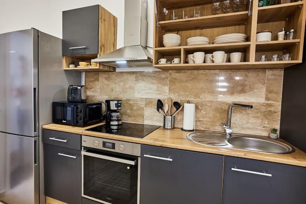 Varfal Apartman Sopron Eksteriør bilde